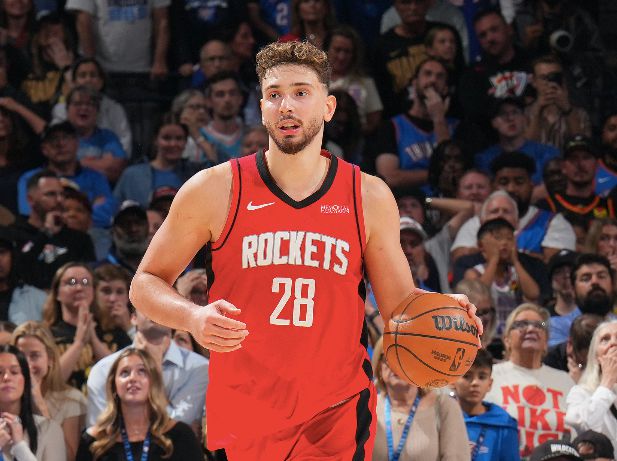 无缘赛季首个三双！申京轰下25分10板9助