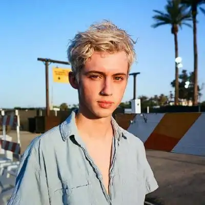 6686体育金牌作者Gavin