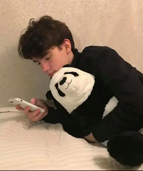 6686体育官方作者为君倾心