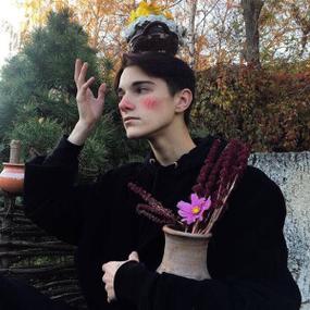 6686体育签约作者Grayson